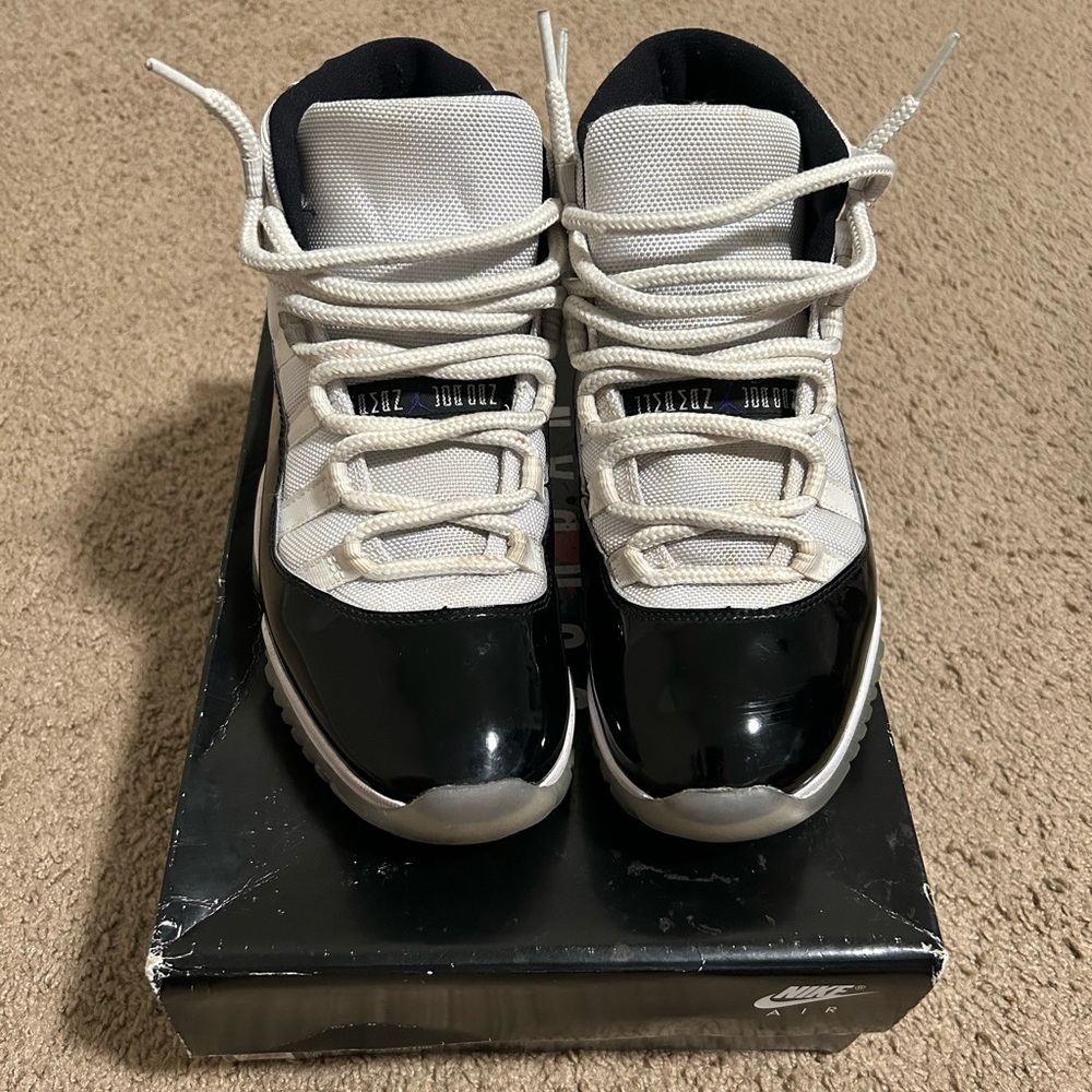 Men’s Jordan 11 Concord - Picture 2 of 7